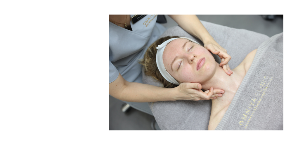 Facial massage in OmniSculpt RF skin tightening facial